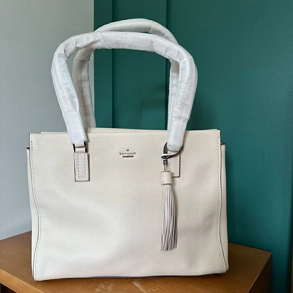 Kate Spade Naomi Tote in Pebbled Leather Soft Limestone Off White